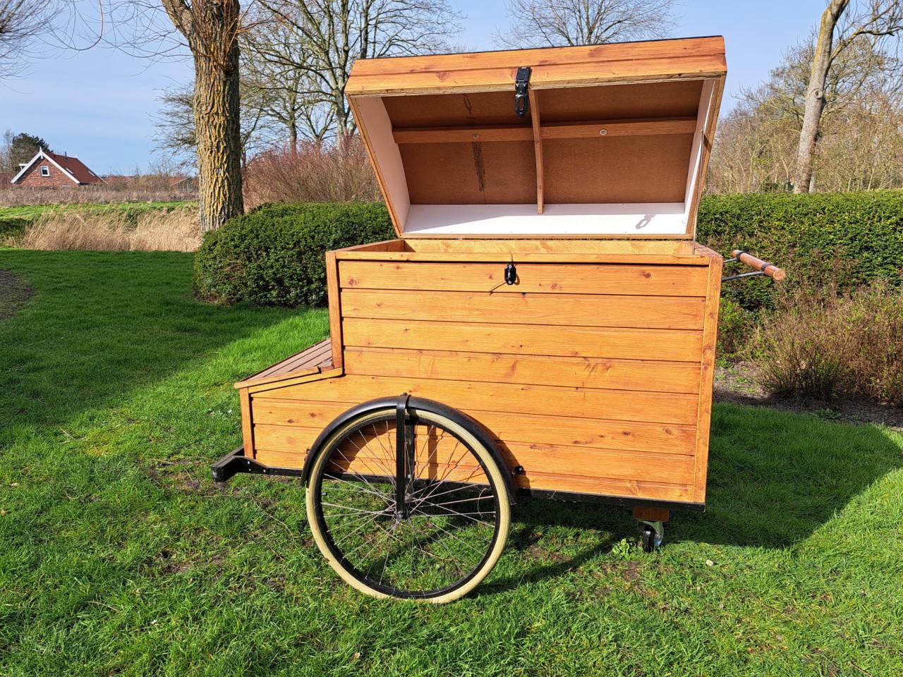 Grote "bakkerskar" leuk als bloembak...