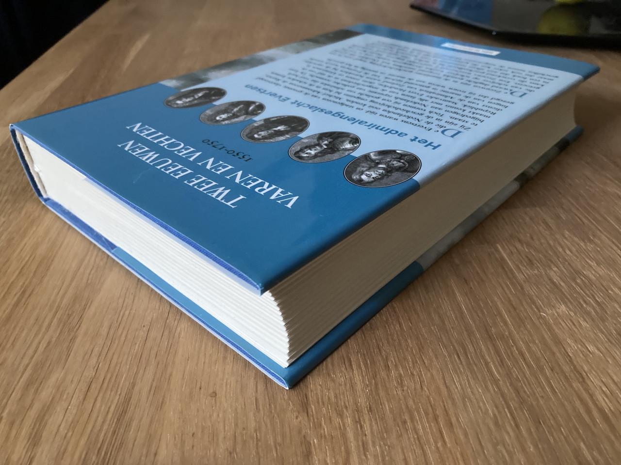 Boek ‘Twee eeuwen varen en vechten’ van Doeke Roos, Gesigneerd!