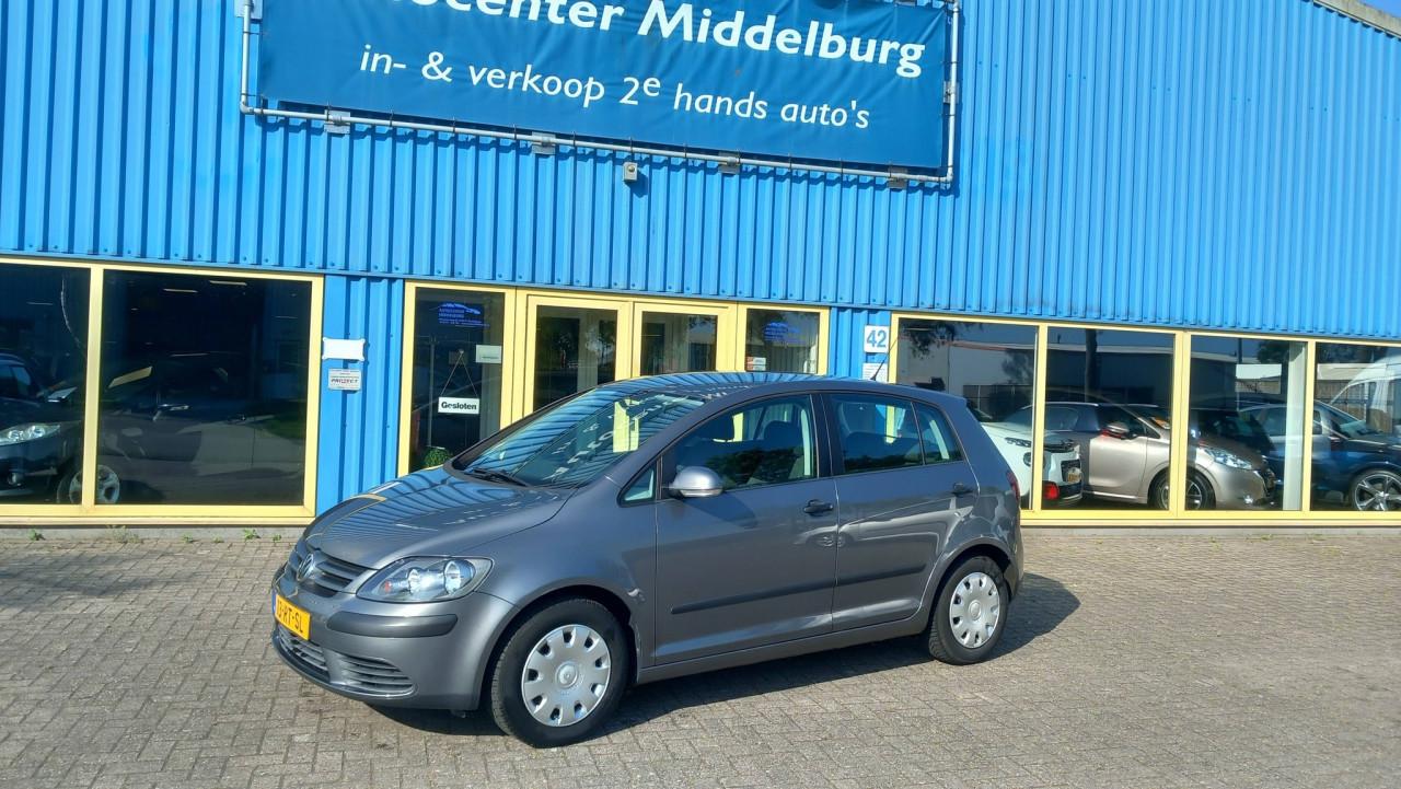 Volkswagen GOLF 1.6 FSI Turijn 5drs Automaat !! bj:2005 112.000km airco