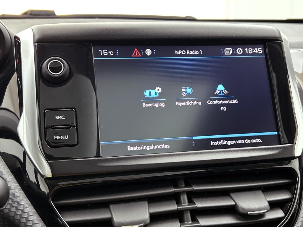 Peugeot 2008 110 pk allure | rijklaar | panoramadak | trekhaak | camera |