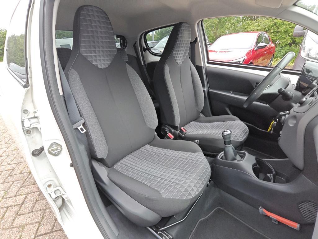 Peugeot 108 1.0 e-vti 72pk 5d active airco | radio | bluetooth | bellen & m
