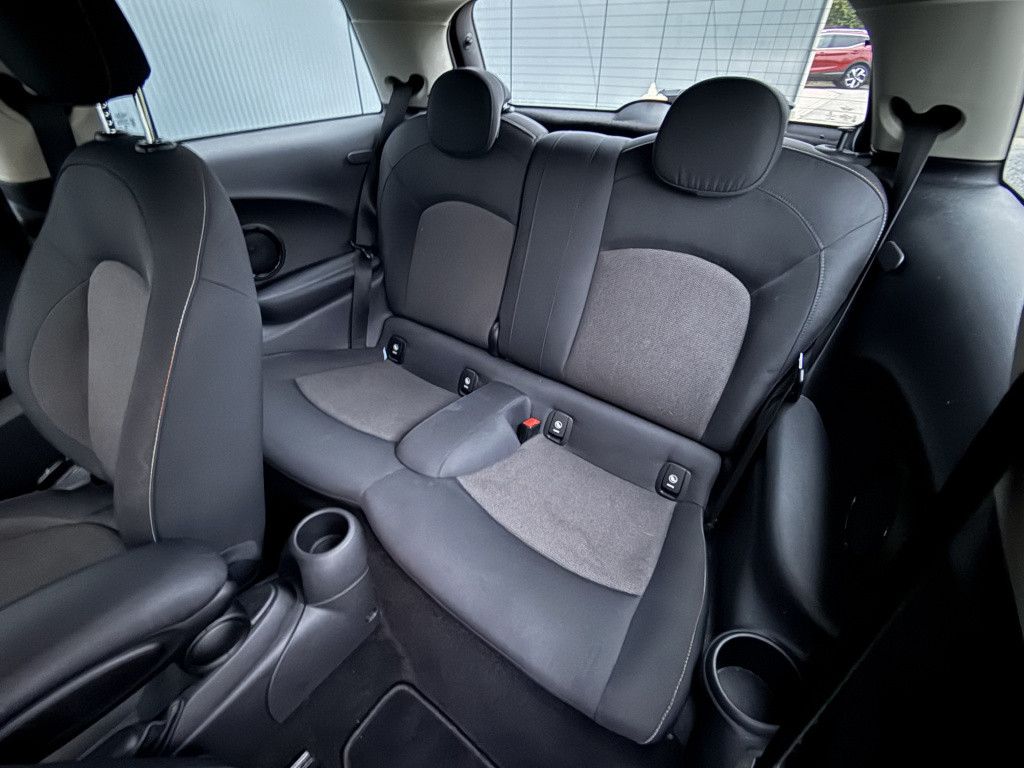 Mini Cooper mini 1.5 navigatie business 3-drs