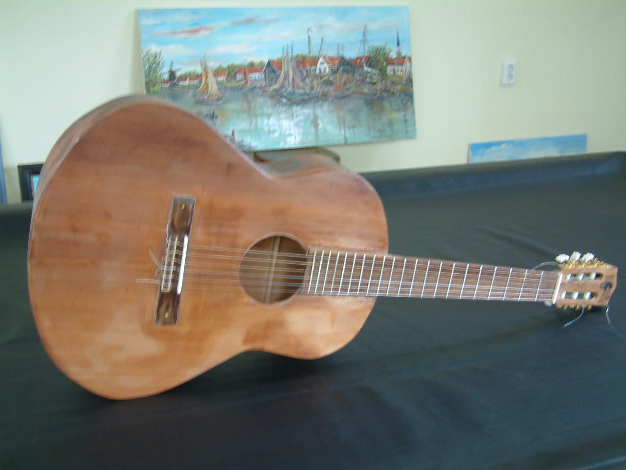 Gitaar klassiek   100 euro