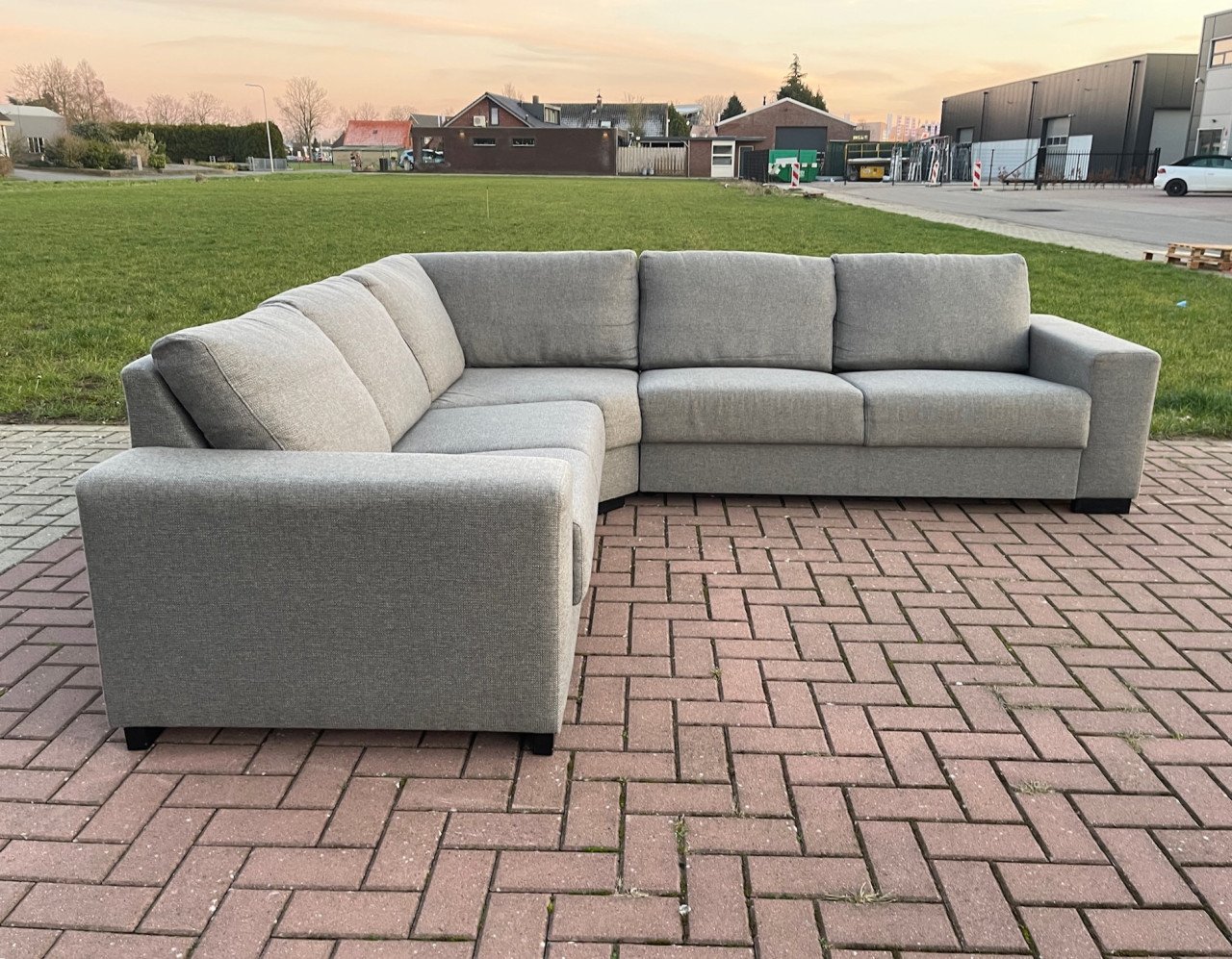 GRATIS LEVERING HEEL NL Mooie Grijs Stoffen Hoekbank