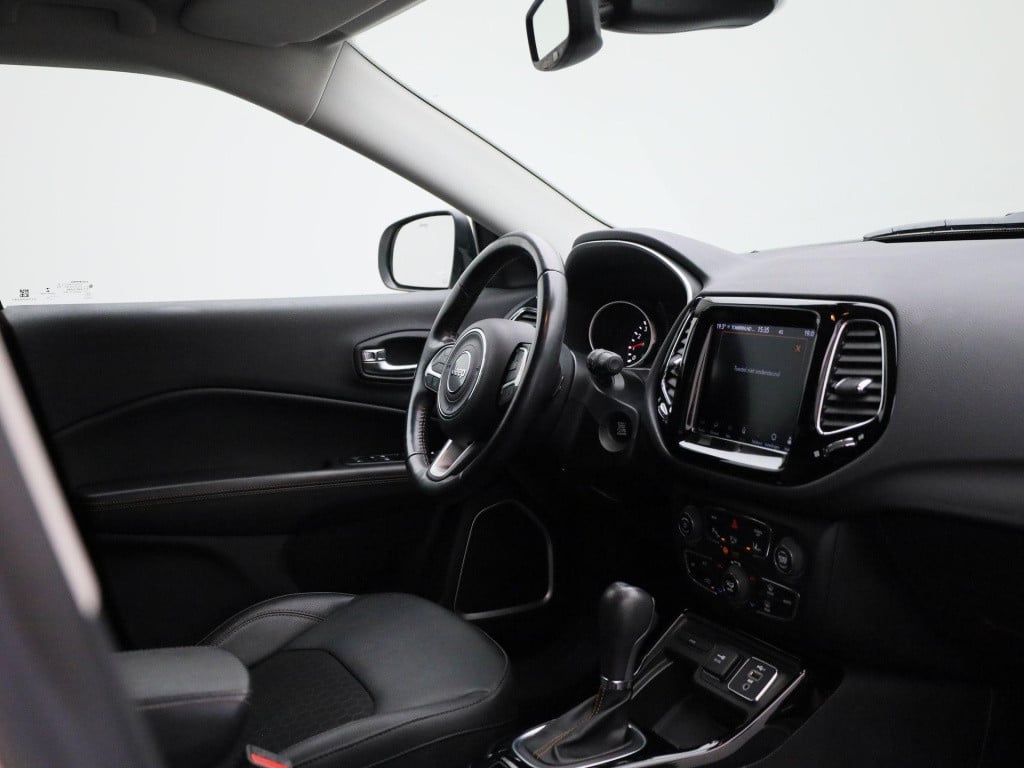 Jeep Compass 1.3t limited | automaat | navigatie | apple carplay / android 