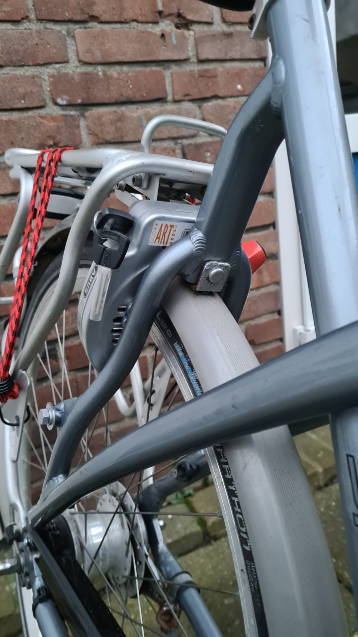 Dames fiets 28inch-met 7 versnellingen-Fr.maat 59cm-Nieuw slot