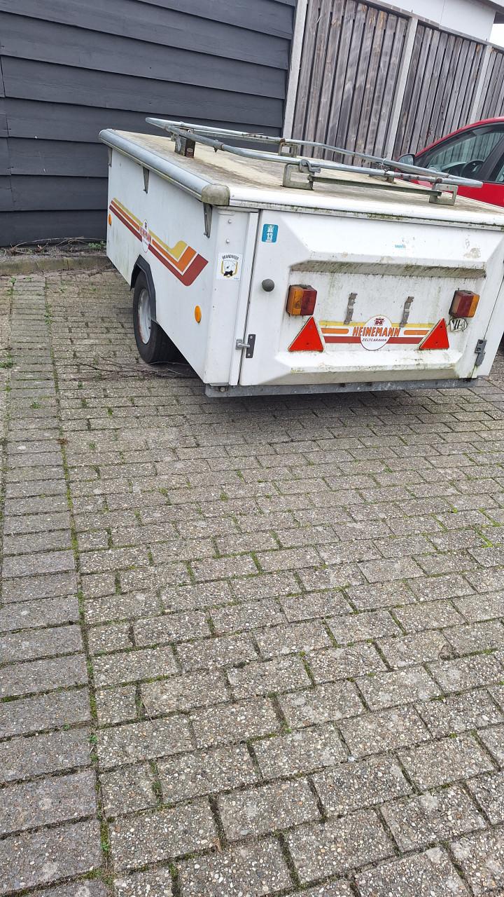 Geremde aanhangwagen te koop.