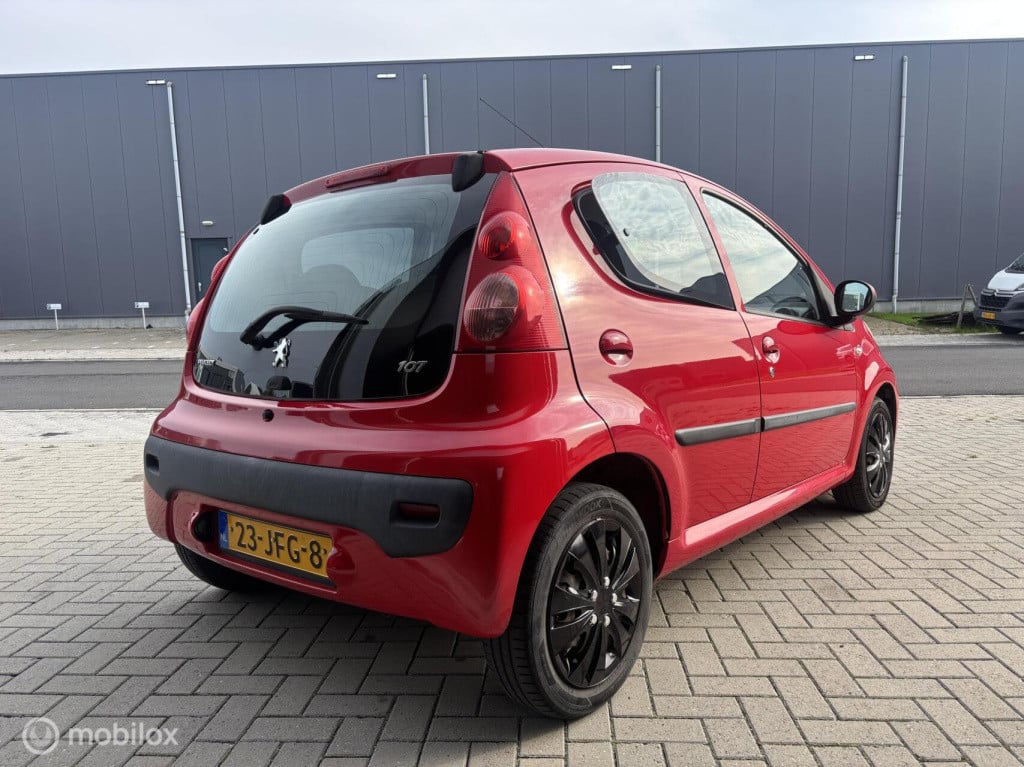 Peugeot 107 1.0-12v sublime