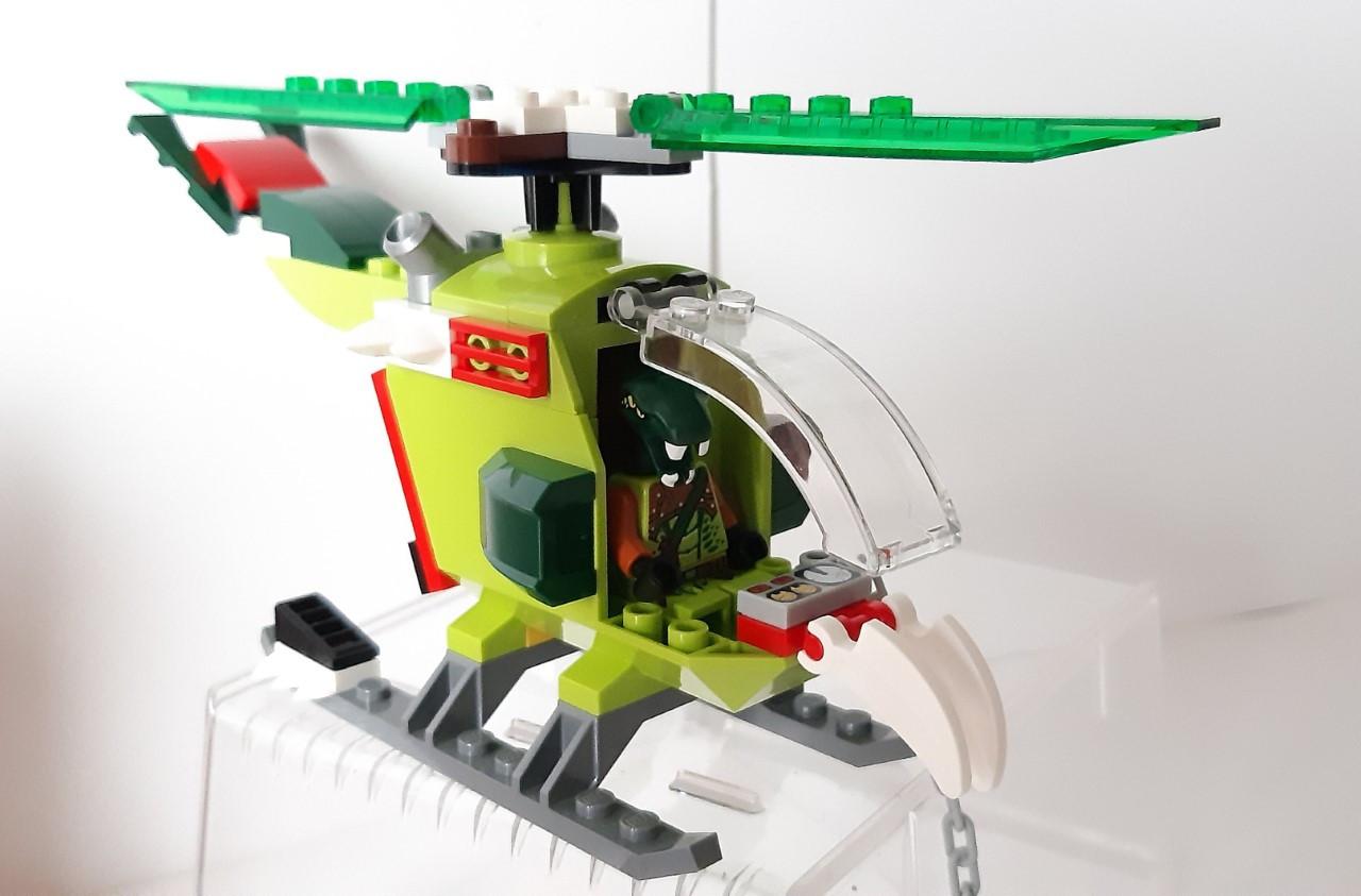 Lego Ninjago 10725: verloren tempel met Jay, Llyod en Zoltar.