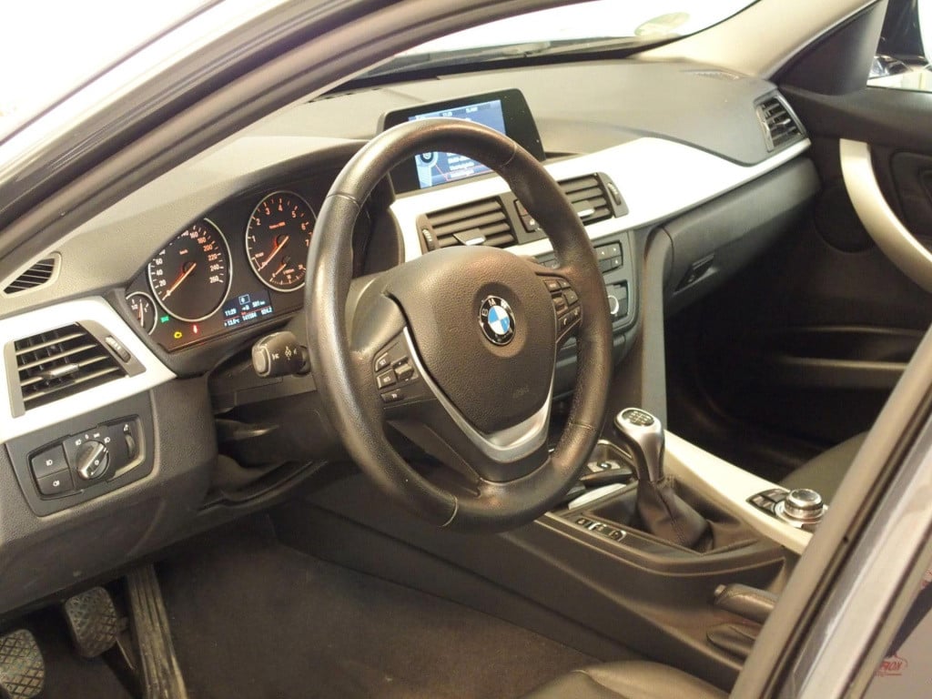 BMW 3-serie touring 320i high executive nl auto, leder, trekhaak