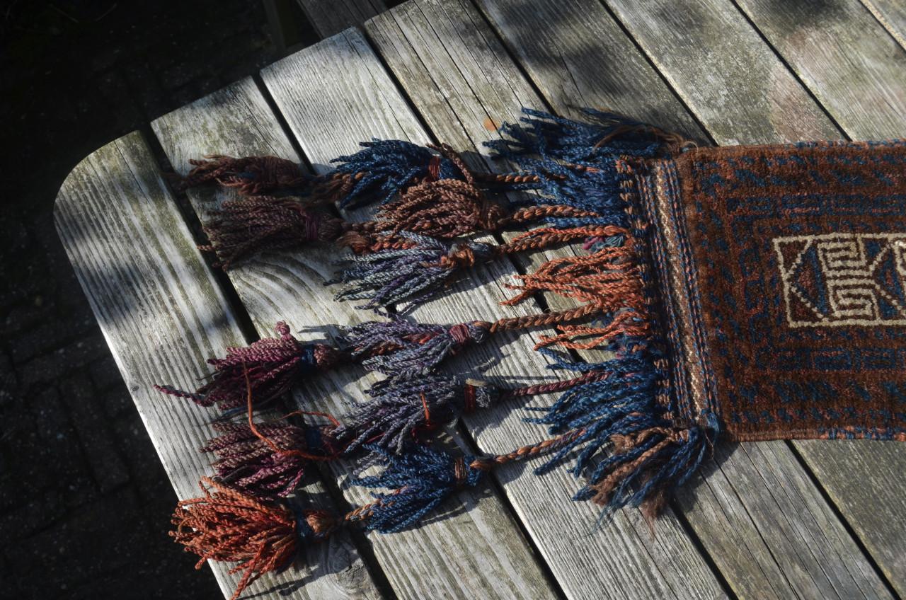 Klein tapijt of weefwerk uit Centraal-Azië (Afghanistan/Turkmenistan)