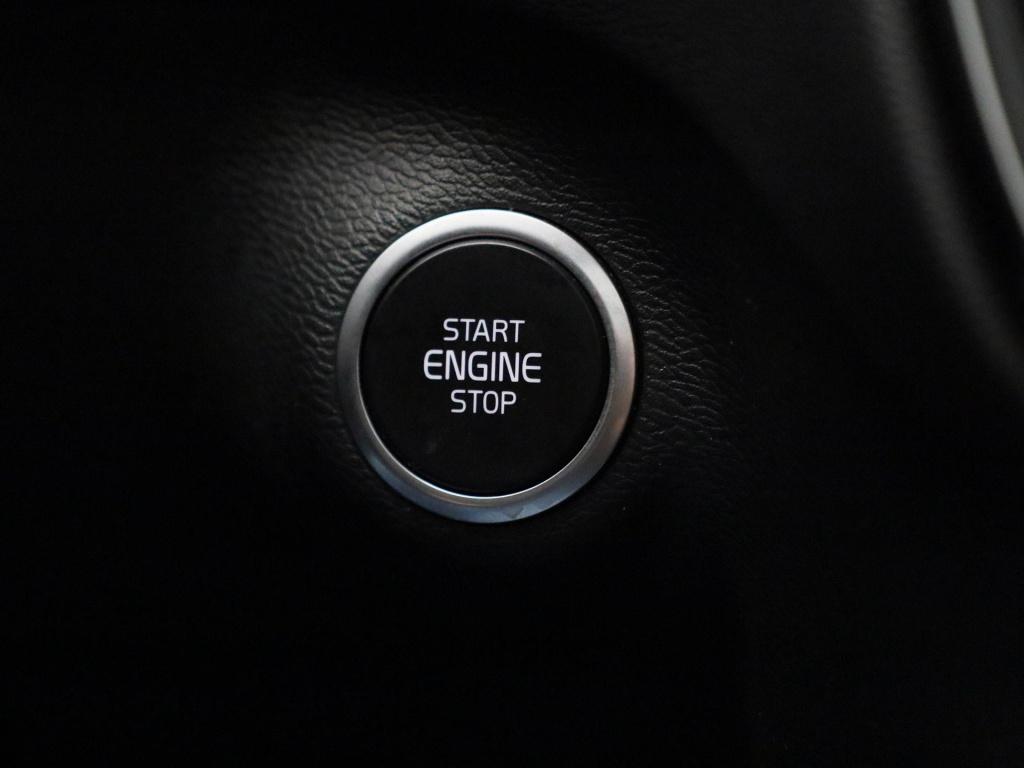 Volvo XC40 1.5 t4 recharge inscription expression | automaat | leder |  pan