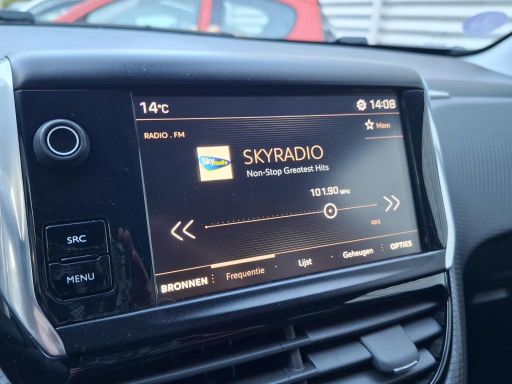 Peugeot 2008 suv 110 allure automaat clima/nav/trekhaak