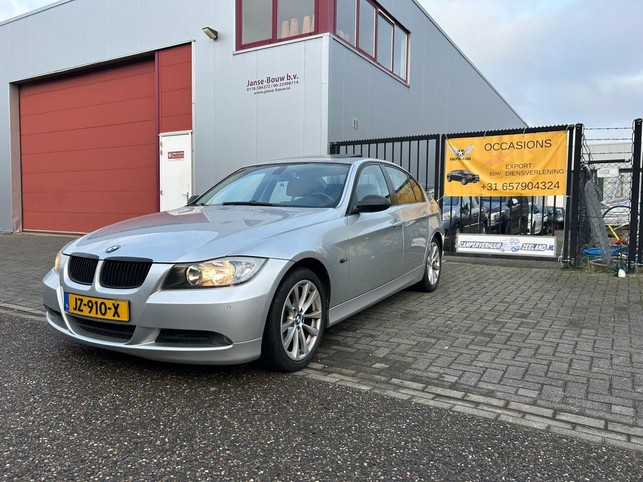 BMW 3-serie 320i Graphite LEES TEKST!! VOL IN DE OPTIE!!