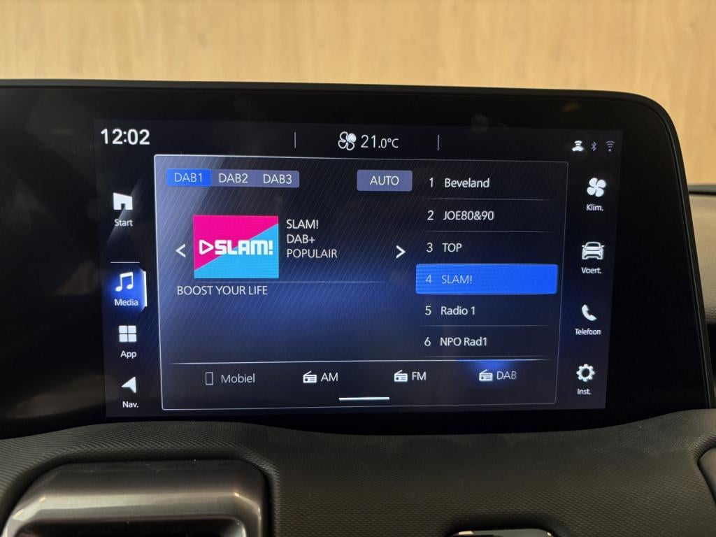 Toyota Urban Cruiser executive 61 kwh | panodak | jbl |