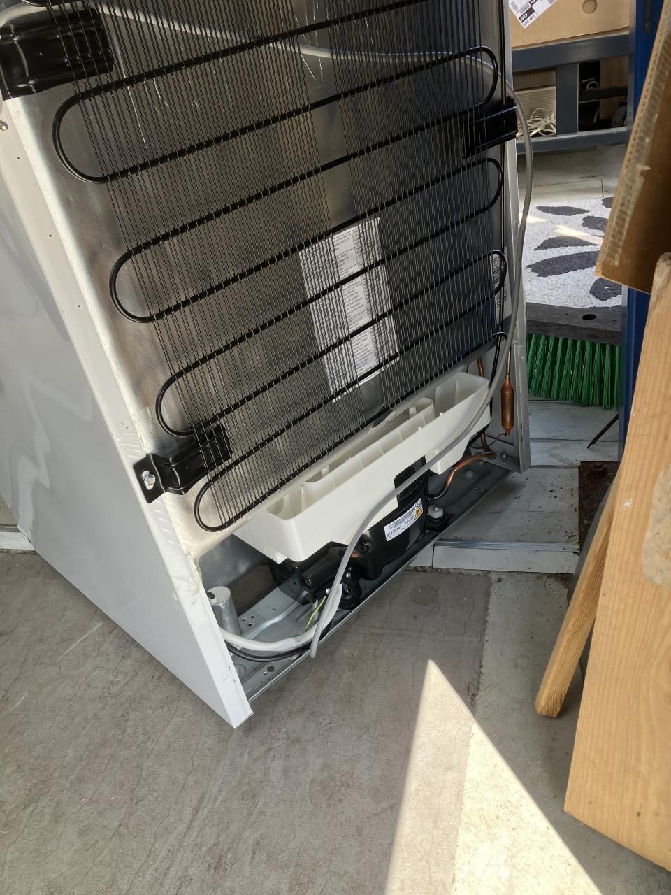 Beko Koelkast vriezer S54121 2 jaar oud in perfecte staat