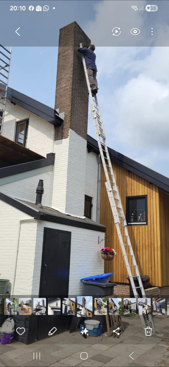 Uitschuifbare degelijke grote ladder