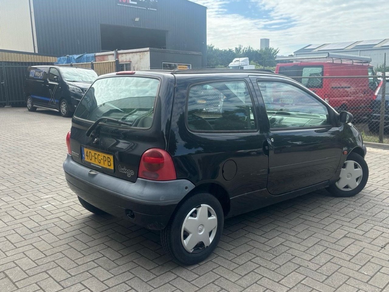 Renault Twingo 1.2 Comfort € 850 ,- apk:2026