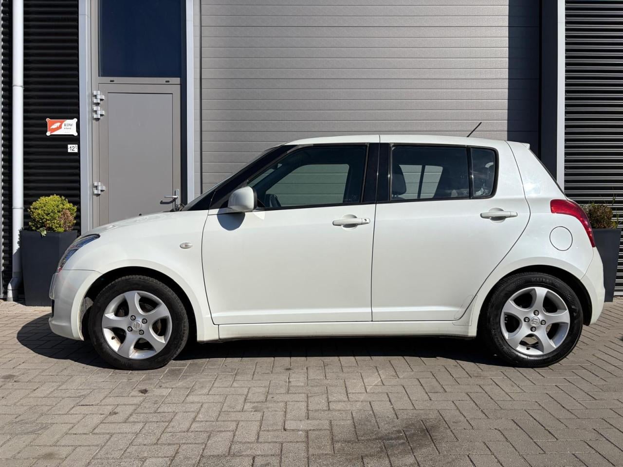 Suzuki Swift 1.3 Shogun / Airco / Trekhaak / Lichtmetaal