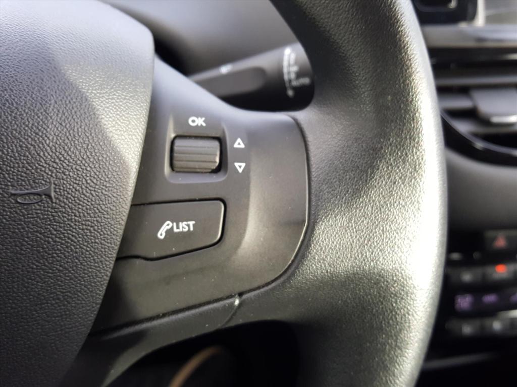 Peugeot 208 envy 1.2 vti 82pk 5d navigatie | cruise & climate control | par