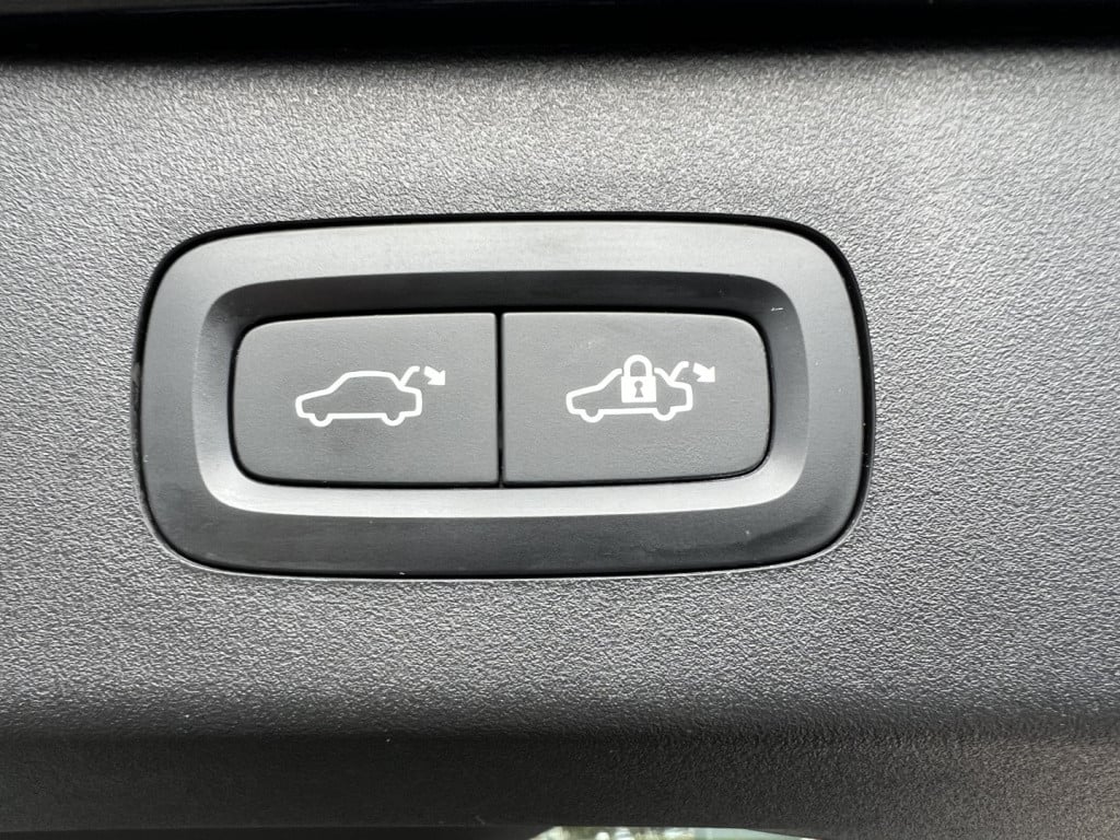 Lynk & Co 01 1.5 261pk plug in hybrid , 360 camera , pano dak , adaptive cc