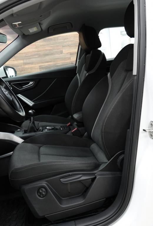 Audi Q2 1.0 tfsi sport | stoelverw. | led | pdc | 19" |