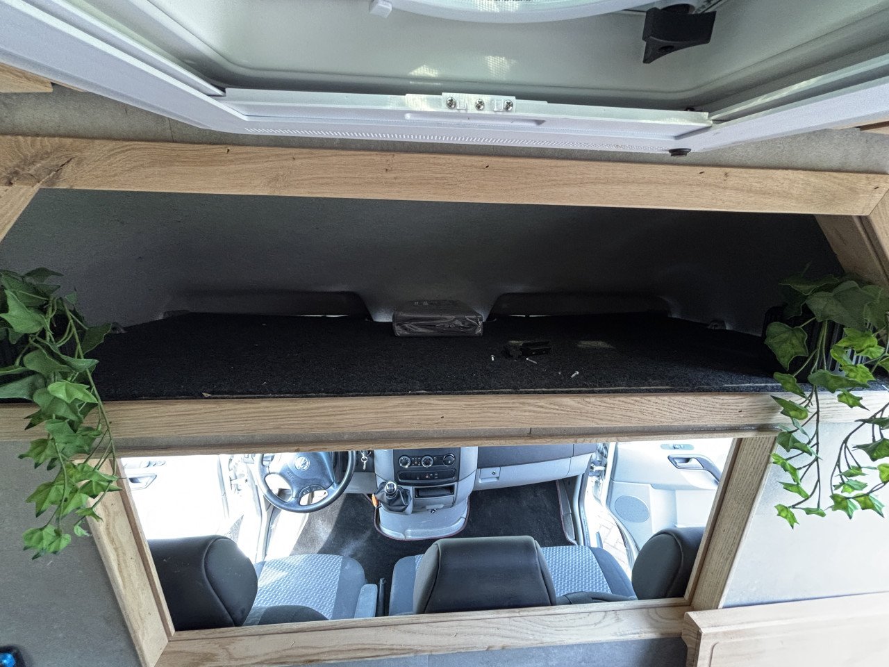 Oakie Doakie – Warme, sfeervolle camper voor 3 personen – off-grid mogelijk