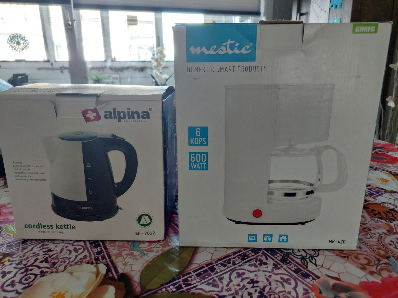 Te koop zgan waterkoker en koffiezetapparaat voor camping
