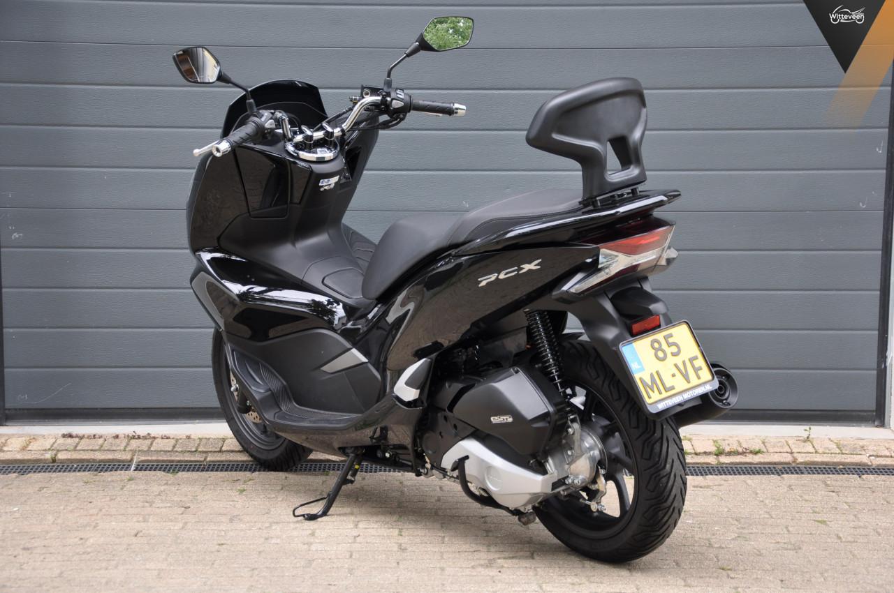 Honda PCX 125 Z.G.A.N. 2870 kms