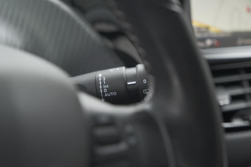 Peugeot 2008 puretech 110 allure | panoramadak | navigatie | camera | parke