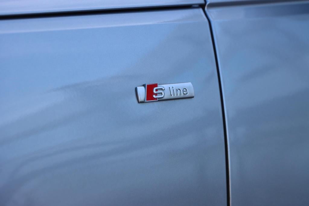 Audi A4 avant 35 tfsi s edition 150pk s tronic