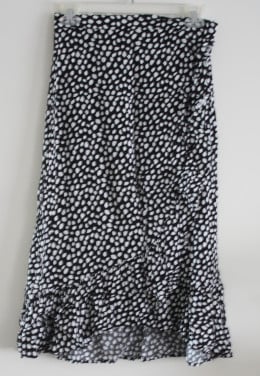 Zwart witte rok met witte stippen  maat s