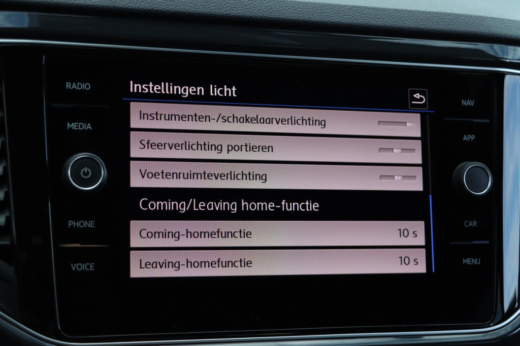 Volkswagen T-roc 1.5 tsi sport 150pk dsg7