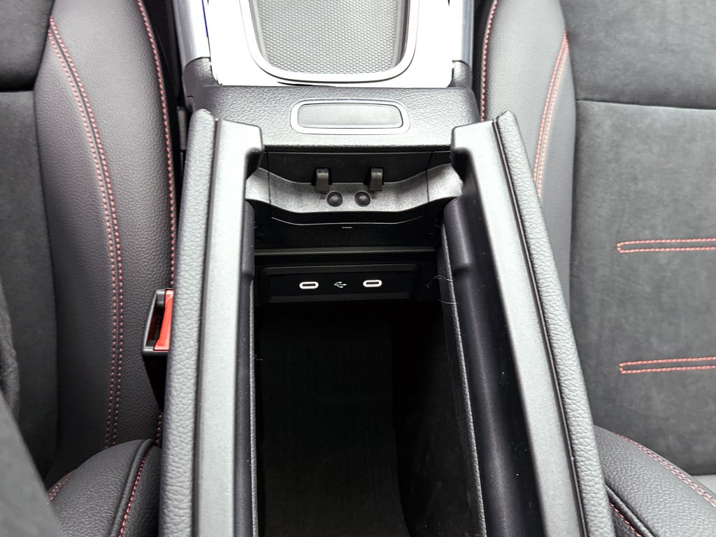Mercedes-Benz Gla-klasse 250 e business solution amg | nightpakket | smartp