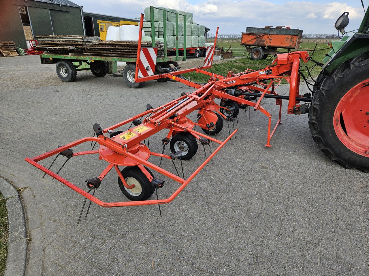 Kuhn gf 6502 hooischudder