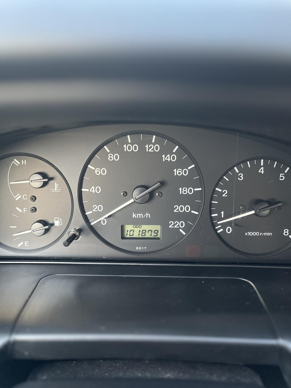 Mazda 323 1.5 SDN LX 1997 Grijs