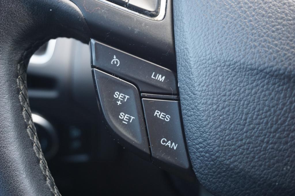 Ford Focus wagon 1.0 titanium edition climate / navi / cruise / parkeers. /