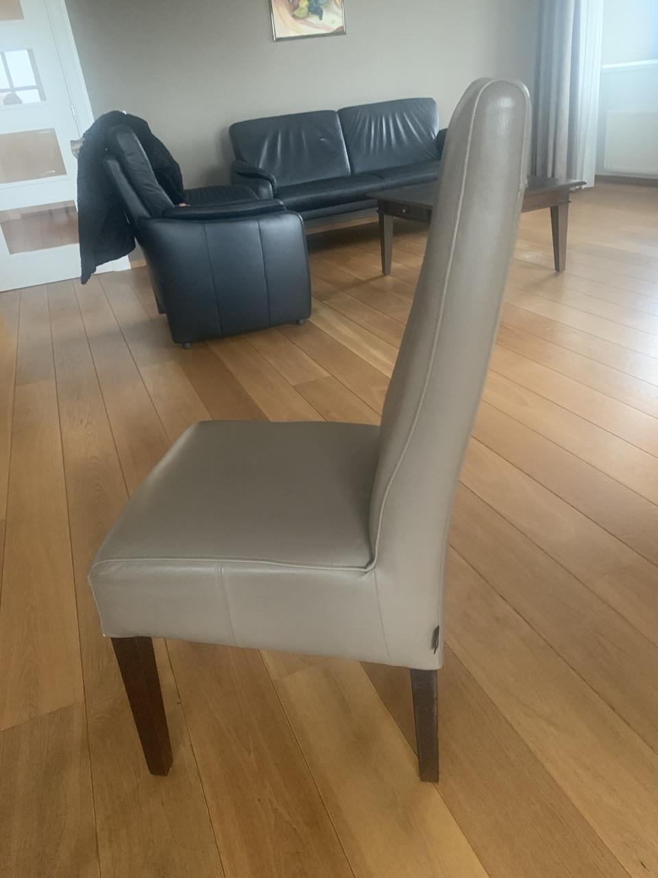 Gratis leren fauteuil