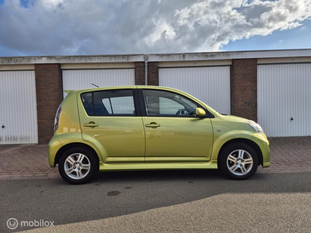 Daihatsu Sirion 2 1.3-16v / origineel nl / 5-deurs / airco