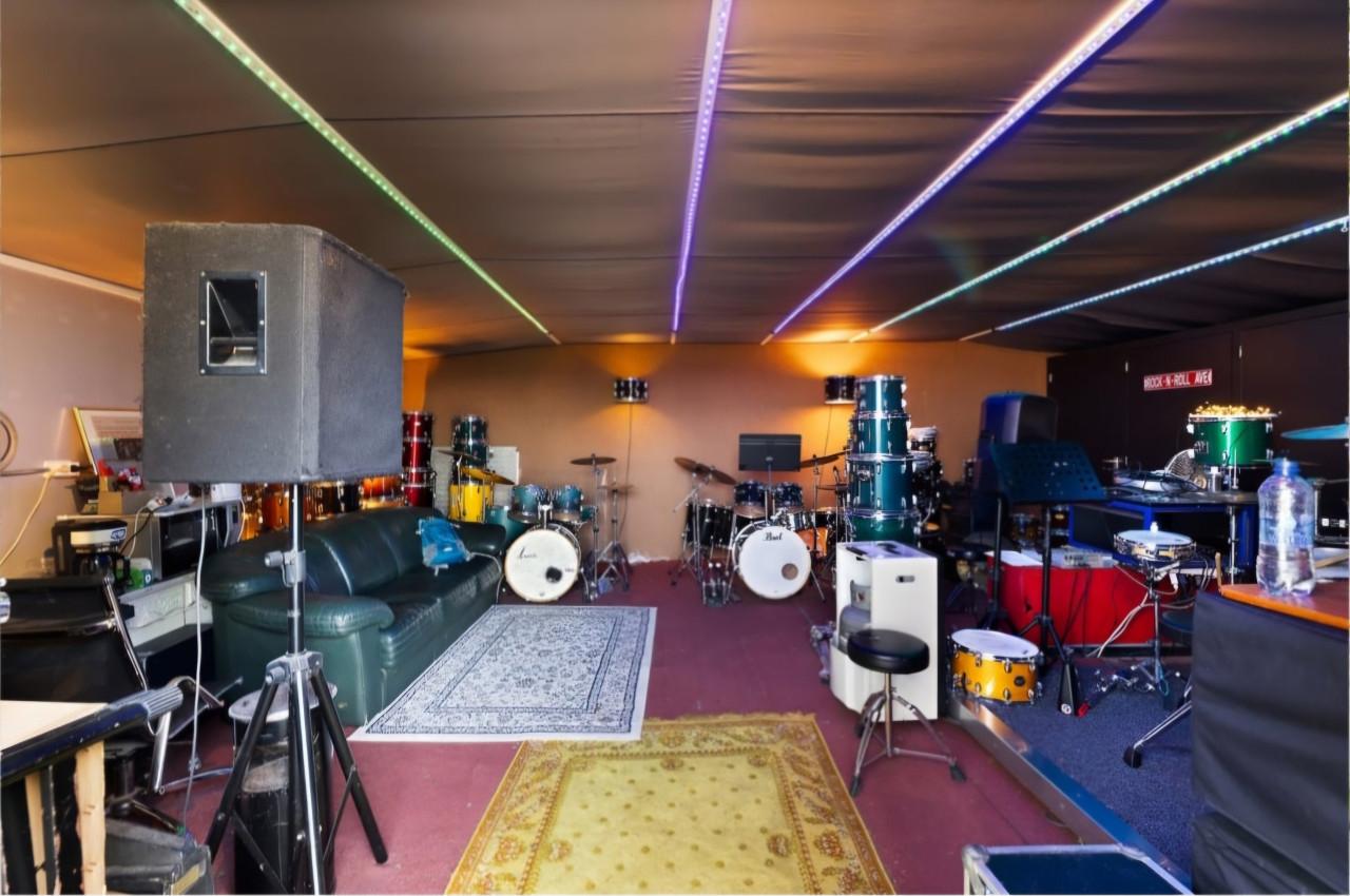 Ruime ruimtes te huur voor hobby