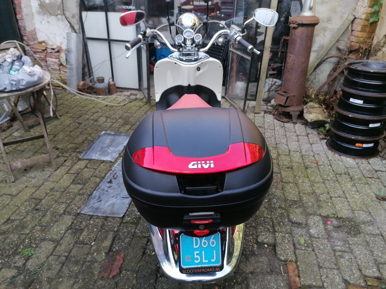 Snor / Scooter