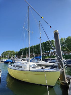 STURGEON 28 KAJUIT ZEILBOOT