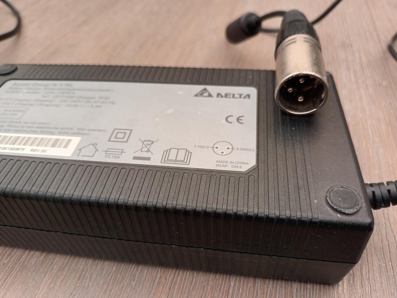 Accell Acculader DPS-114FB A