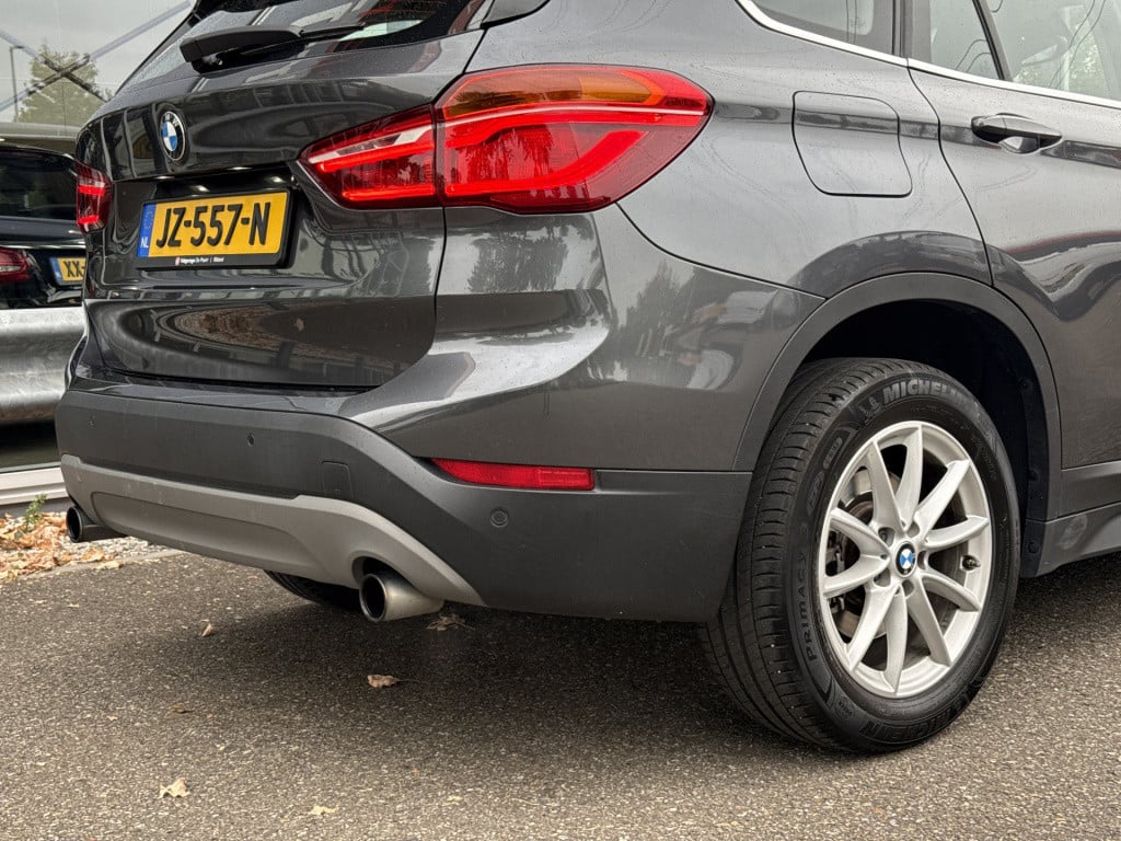 BMW X1 sdrive20i centennial executive | nl-auto | 1e eig | dealer oh | navi