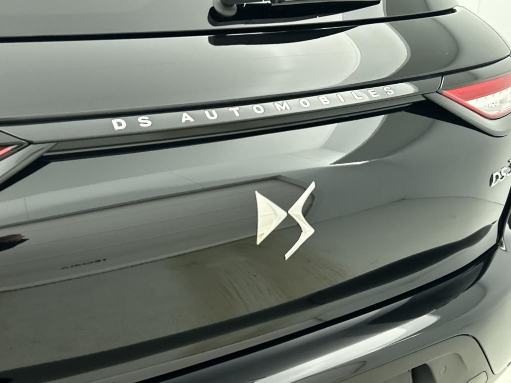 Ds Ds 3 hybrid 145 pk automaat ligne business | keyless entry | stoelverwar
