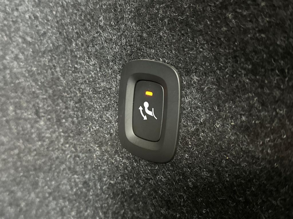 Volvo XC40 t5 262pk recharge ultra dark| adap.cruise| pano| 360camera| trek