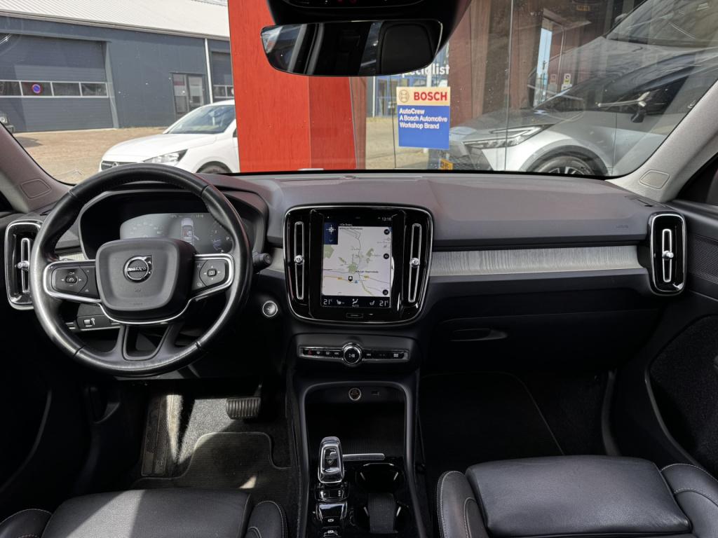 Volvo XC40 2.0 t4 inscription automaat | leer | 19'' lmv | trekhaak