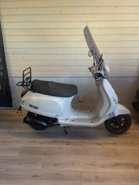 Scooterpromo Goes | AGM vx50