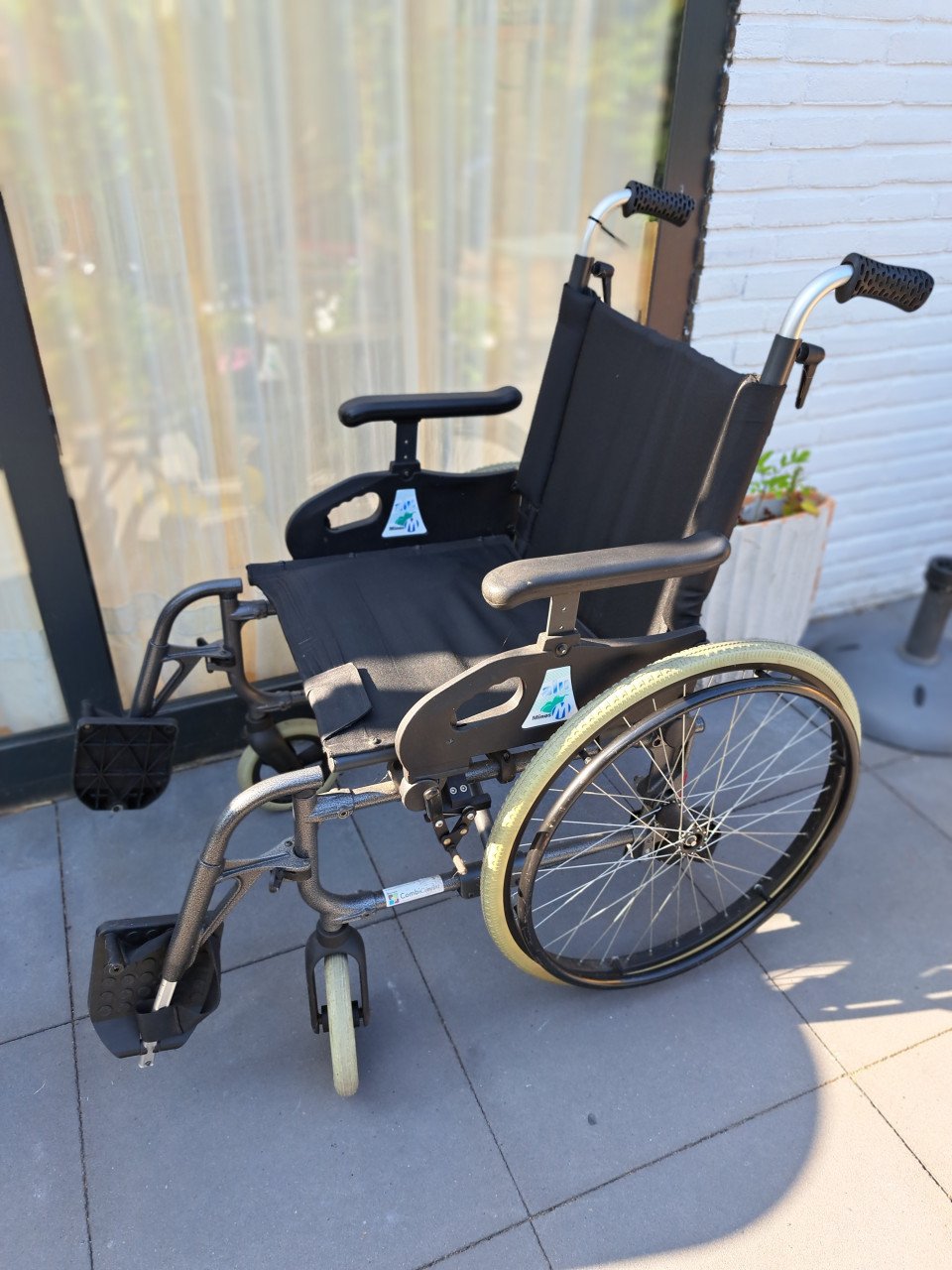 Rolstoel te koop.