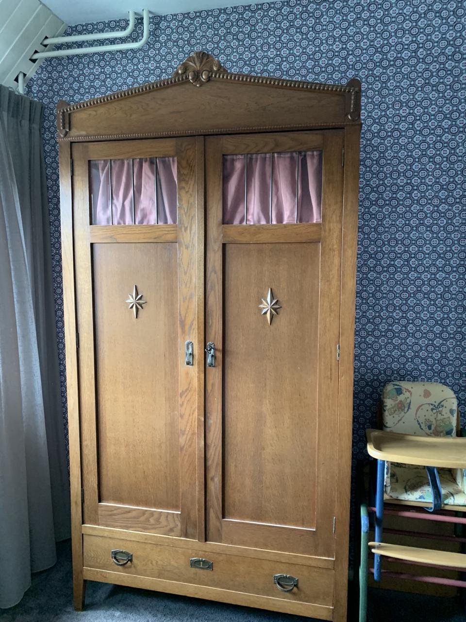 Antieke kast